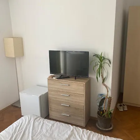 Bed and Breakfast Bucarest B&B *