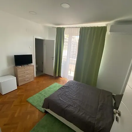 Bucarest B&B فندق مبيت وإفطار