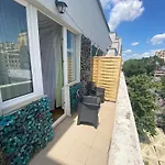 Bucarest B&B Bed & Breakfast *