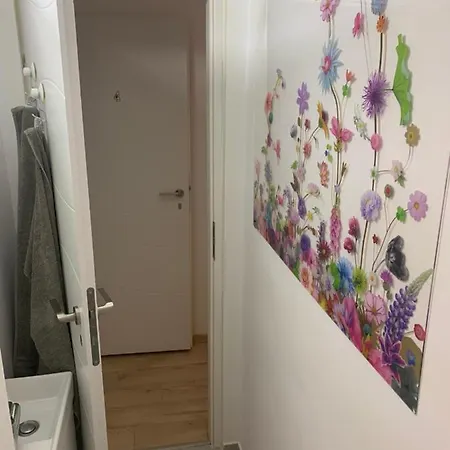 Alojamento de Acomodação e Pequeno-almoço Bucarest B&B *