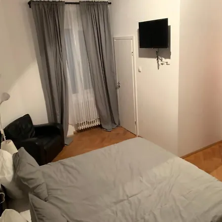 Bucarest B&B Bed & Breakfast *